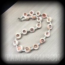 Load image into Gallery viewer, Shell necklace Shiva Shell necklace Nautical necklace Aphrodite necklace Beach necklace Pink Shell Mother of Pearl Boho necklace