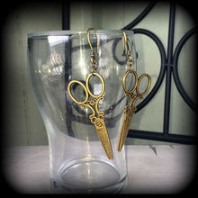 Load image into Gallery viewer, Scissor earrings Dangle Retro earrings Hairdresser earrings Weapons Punk Pierced ears Gauges Tunnel earrings Plug earrings Ear hangers 14g