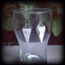 Load image into Gallery viewer, Howlite earrings White Gemstone Tunnel earrings Stone Organic earrings Pierced ears Plug earrings Pyramid earrings Gauges 0g 2g 4g 6g 8g 14g