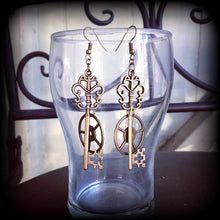 Load image into Gallery viewer, Bronze key earrings Cog Key Industrial Pierced ears Steampunk Tunnel dangles Tunnel earrings Plug earrings Pierced ears Plug dangles 14g 0g