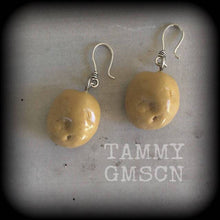 Load image into Gallery viewer, Potato earrings Vegan Food Vegetable Ear weights Tunnel earrings Thanksgiving Roast dinner Christmas Novelty earrings Tunnel dangles 00g 0g