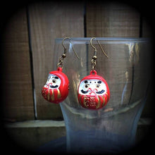 Load image into Gallery viewer, Daruma earrings, Japanese jewelry, Tattoo earrings, Good luck charm, Kawaii, Kabuki, Tunnel dangles, Plug dangles, Tunnel earrings 6g 4g 2g