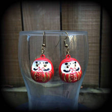 Load image into Gallery viewer, Daruma earrings, Japanese jewelry, Tattoo earrings, Good luck charm, Kawaii, Kabuki, Tunnel dangles, Plug dangles, Tunnel earrings 6g 4g 2g