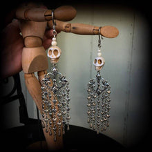 Load image into Gallery viewer, 3mm 8 gauge 6 guage 4 gauge Skull ear weights Ear hangers Plug earrings Tunnel dangles Tunnel earrings Gauged earrings Stretched ears Gauges