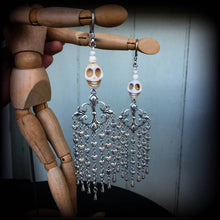 Load image into Gallery viewer, 3mm 8 gauge 6 guage 4 gauge Skull ear weights Ear hangers Plug earrings Tunnel dangles Tunnel earrings Gauged earrings Stretched ears Gauges