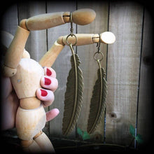 Load image into Gallery viewer, Feather earrings Bird earrings Dangle earrings Statement earrings Boho earrings 3mm plug earrings 2 gauge tunnel earrings 0g tunnel dangles