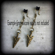 Load image into Gallery viewer, Arrow earrings Bronze earrings Goddess earrings Artemis earrings Sagittarius jewelry 3mm plug earrings 8g tunnel earrings Statement earrings