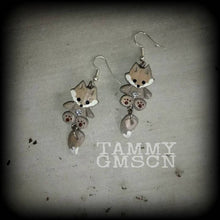 Load image into Gallery viewer, Fox earrings Animal earrings Cute earrings Kawaii earrings Wood earrings Japanese earrings Dangle earrings Pierced ears French hooks Kidney