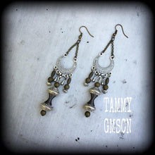 Load image into Gallery viewer, Shiva earrings, Hindu earrings, Shiva jewelry, Mahadeva, Shankara, Tunnel earrings, Hindi earrings, Dangles earrings, Plug gauges 0g 2g 4g