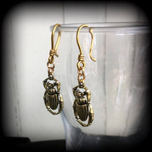 Load image into Gallery viewer, Scarab beetle earrings Egyptian earrings Scarab beetle earrings Animal Nefertiti earrings Tunnel earrings Plug earrings Gauged earrings 2g