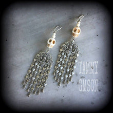 Load image into Gallery viewer, 3mm 8 gauge 6 guage 4 gauge Skull ear weights Ear hangers Plug earrings Tunnel dangles Tunnel earrings Gauged earrings Stretched ears Gauges