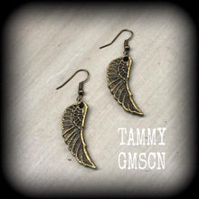 Load image into Gallery viewer, Wing earrings, Feather earrings, Goddess jewelry, Artemis earrings, Tunnel earring, Feather jewellery, Plug earrings, Wing jewelry, Gauges