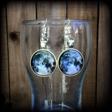 Load image into Gallery viewer, Full moon earrings Wicca earrings Pagan jewelry Moon phase jewelry Astronomy Astrology Planet jewelry Gauged earrings Plug earrings Gauges