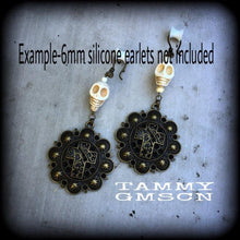 Load image into Gallery viewer, Erzulie earrings Skull earrings Ston Tunnel earrings Plug earrings Voodoo Loa Santeria Halloween Pierced ears Gauged earrings Haitian Voodoo