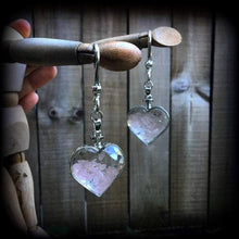 Load image into Gallery viewer, Rose Quartz earrings Heart earrings Tunnel earrings Chakra jewelry Crystal jewelry Plug earrings Rose Quartz jewelry Plug earrings 6mm 2g 4g