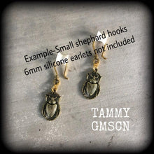 Load image into Gallery viewer, 8 gauge weights Scarab beetle 3mm ear hangers Egyptian Tunnel dangles Plug dangles Hanging gauges Gauged earrings Tunnel weights Plugs Gauge