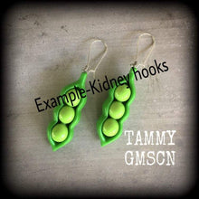 Load image into Gallery viewer, Pea Pod earrings, Vegetable earrings, Food jewelry, Muchies earrings, Vegan earrings, Gufts for vegans, For pierced ears or stretched lobes
