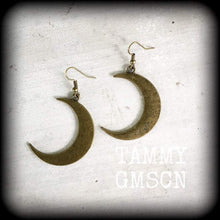 Load image into Gallery viewer, Crescent Moon Quarter moon earrings Waxing moon Waning moon earrings Moon jewelry 2 gauge Tunnel earrings 4 gauge Plug earrings 6 gauge 3mm