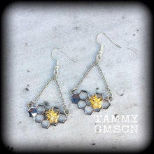Load image into Gallery viewer, Bee earrings Bee hive earrings Hexagon jewelry Insect Tunnel earrings Geometric earrings Plug earrings Hanging gauges Tunnel dangles Plugs