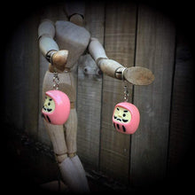 Load image into Gallery viewer, Daruma earrings Japanese Tattoo earrings Kawaii earrings Kabuki earrings Pink daruma Love Tunnel earrings Plug earrings Pierced ears 14g