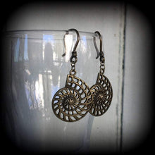 Load image into Gallery viewer, 3mm nautilus earrings 8 gauge 4 gauge 2 gauge 0 gauge Fibonacci tunnel dangles 6mm plug dangles Gauged earrings Hanging gauges Steampunk