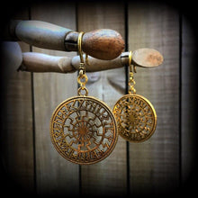 Load image into Gallery viewer, Sunwheel earrings Rune earrings Viking Black sun Occult Viking Norse Esoteric Asatru Gauges Pierced ears Tunnel earrings Plug earrings 14g