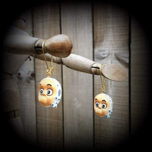 Load image into Gallery viewer, 8 gauge 3mm 6 gauge 4mm ear weights Hyottoko Ear hangers Okame Plug earrings Japanese Otafuku Plug dangles Tunnel earrings Hanging gauges 0g