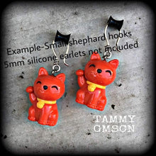 Load image into Gallery viewer, Cat ear weights 8 gauge 6 gauge tunnel dangles 4 gauge plug dangles 2 gauge tunnel earrings 0 gauge Maneki Neko ear hangers Gauged earrings