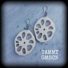 Load image into Gallery viewer, Lotus earrings Lotus chip Renkon chips Vegetable Tunnel earrings Food Plug earrings Novelty Dangle Japanese earrings Ear hangers Gauges 0g