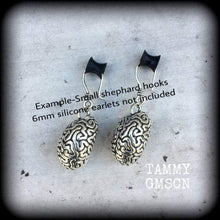 Load image into Gallery viewer, Zombie earrings Brain earrings Anatomy earrings Horror earrings B-Grade horror jewelry 3mm tunnel earrings 8 gauge ear weights 6 gauge 4mm