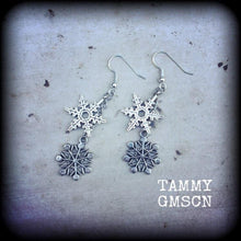 Load image into Gallery viewer, Snowflake earrings Christmas earrings Winter earrings Yule earrings Dangle earrings Fractals Sacred geometry Pierced ears Dangly earrings