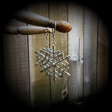 Load image into Gallery viewer, Snowflake ear hangers Christmas ear weights Winter Snow Kitsch Kawaii Boho Plug earrings Tunnel dangles Gauged earrings Hanging gauges 0g 2g