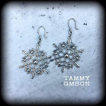 Load image into Gallery viewer, Snowflake ear hangers Christmas ear weights Winter Snow Kitsch Kawaii Boho Plug earrings Tunnel dangles Gauged earrings Hanging gauges 0g 2g