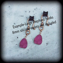 Load image into Gallery viewer, Pink Druzy earrings Quartz earrings Gemstone Tunnel earrings Organic Plug earrings Pink earrings Dangle earring Pierced ears Gauged earrings