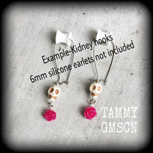 Load image into Gallery viewer, Rockabilly earrings Halloween earrings Day of the Dead Pink Rosa earrings Skull Voodoo Los Muertos Kidney hook Pierced ears Plug earrings 0g