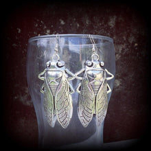 Load image into Gallery viewer, Insect earrings, Locust Earrings, Tunnel earrings, Cicada earrings, Plague, Animal, Biblical, Apocalypse, Gauged earrings, Plug earrings