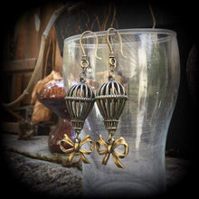 Load image into Gallery viewer, 3mm gauges Hot air balloon Ear hangers 4mm Plug dangles 6mm Tunnel dangles 8mm Hanging gauges Gauged earrings Steam Punk Hanging gauges 0g