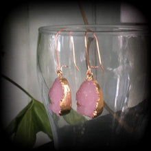 Load image into Gallery viewer, Pink Druzy earrings Quartz Gemstone earrings Tunnel earrings Organic Crystal Plug earrings Pink earrings Dangle earring Druzy jewelry 14g