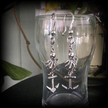 Load image into Gallery viewer, 6mm, 2 gauge, Octopus ear hangers, Anchor Plug dangles, Lovecraft, Squid, Nautical Tunnel dangles, Kraken, Gauged earrings, Gauges, Tapers