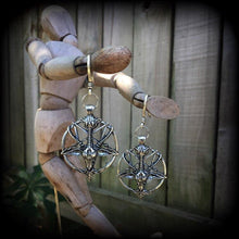 Load image into Gallery viewer, Baphomet earrings Goat earrings Church of Satan Eliphas Levi Tunnel earrings Plug earrings Gothic jewelry Kidney hooks Leverback hooks 2g 4g