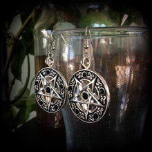 Load image into Gallery viewer, Pentagram earrings, Pentacle earrings, Gothic earrings, Emo earrings, Church of Satan, Sigil earrings, Wicca earrings, Pagan earrings
