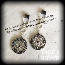 Load image into Gallery viewer, Pentagram earrings, Pentacle earrings, Gothic earrings, Emo earrings, Church of Satan, Sigil earrings, Wicca earrings, Pagan earrings