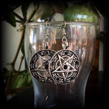 Load image into Gallery viewer, Pentagram earrings, Pentacle earrings, Gothic earrings, Emo earrings, Church of Satan, Sigil earrings, Wicca earrings, Pagan earrings