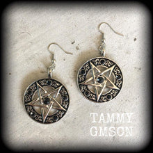 Load image into Gallery viewer, Pentagram earrings, Pentacle earrings, Gothic earrings, Emo earrings, Church of Satan, Sigil earrings, Wicca earrings, Pagan earrings