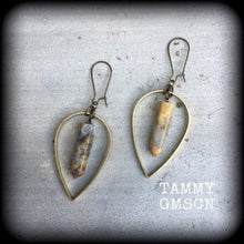 Load image into Gallery viewer, Artemis earrings Goddess earrings Agate earrings 3mm plug earrings Pagan jewelry Stone earrings Lace Agate Teardrop earrings Dangle gauge