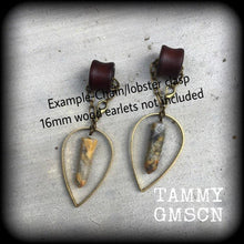 Load image into Gallery viewer, Artemis earrings Goddess earrings Agate earrings 3mm plug earrings Pagan jewelry Stone earrings Lace Agate Teardrop earrings Dangle gauge