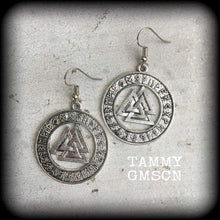 Load image into Gallery viewer, Viking earrings, Valknut earrings, Norse earrings, Viking jewelry, Triple triangle, Asatru jewelry, Neopagan jewelry, Tunnel earrings, 2g 4g