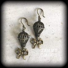 Load image into Gallery viewer, 3mm gauges Hot air balloon Ear hangers 4mm Plug dangles 6mm Tunnel dangles 8mm Hanging gauges Gauged earrings Steam Punk Hanging gauges 0g