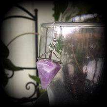 Load image into Gallery viewer, Single amethyst earring, Quartz earring, Amethyst jewelry, Plug earring, Tunnel earring, Single ear weight, Single ear hanger, Tunnel dangle