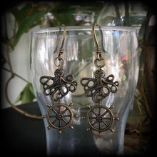 Load image into Gallery viewer, Octopus earrings, Nautical earrings, Tentacle earrings, Lovecraft earrings, Squid earrings, Sealife earrings, Cthulhu earrings,Octopi